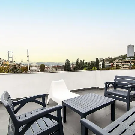 Hotel Sleek House With A Lovely Terrace In Besiktas