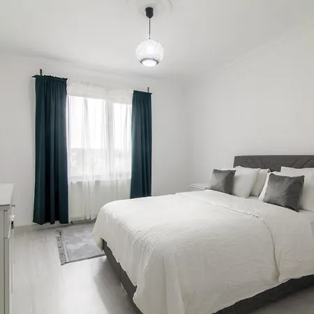 Villa Sleek House With A Lovely Terrace In Besiktas *