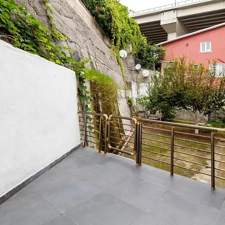 Sleek House With A Lovely Terrace In Besiktas Istanbul