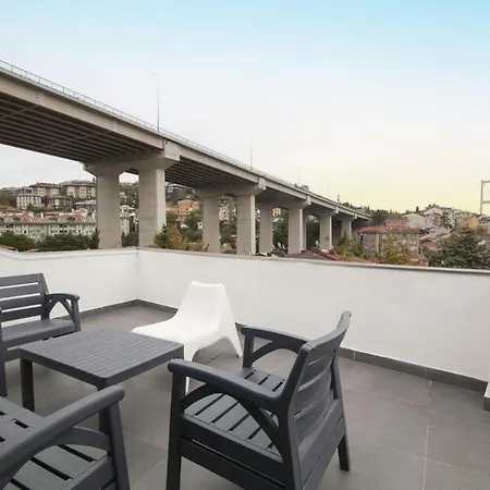 Sleek House With A Lovely Terrace In Besiktas 3* Istanbulská provincie